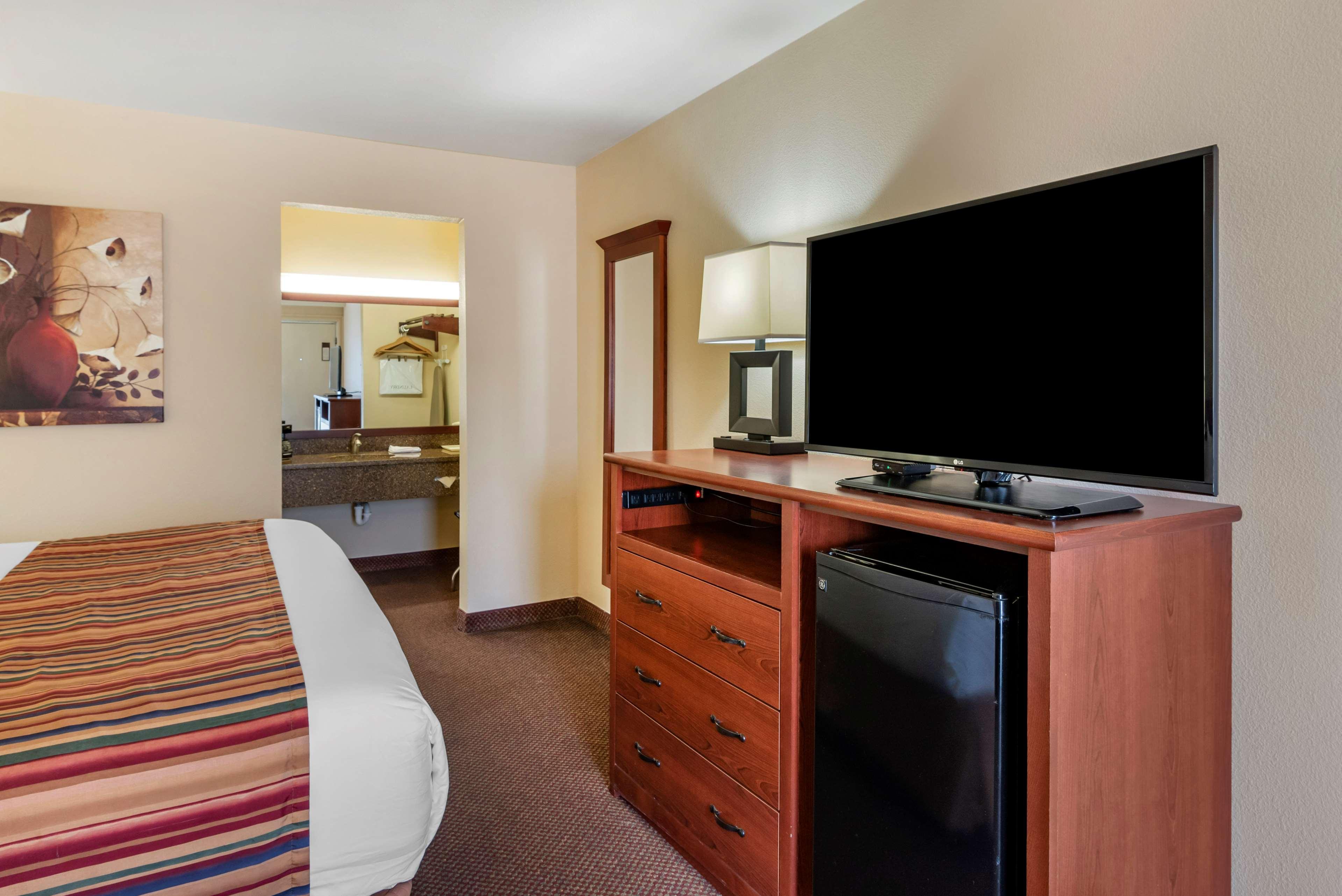 Clarksville Best Western Sherwood Inn מראה חיצוני תמונה