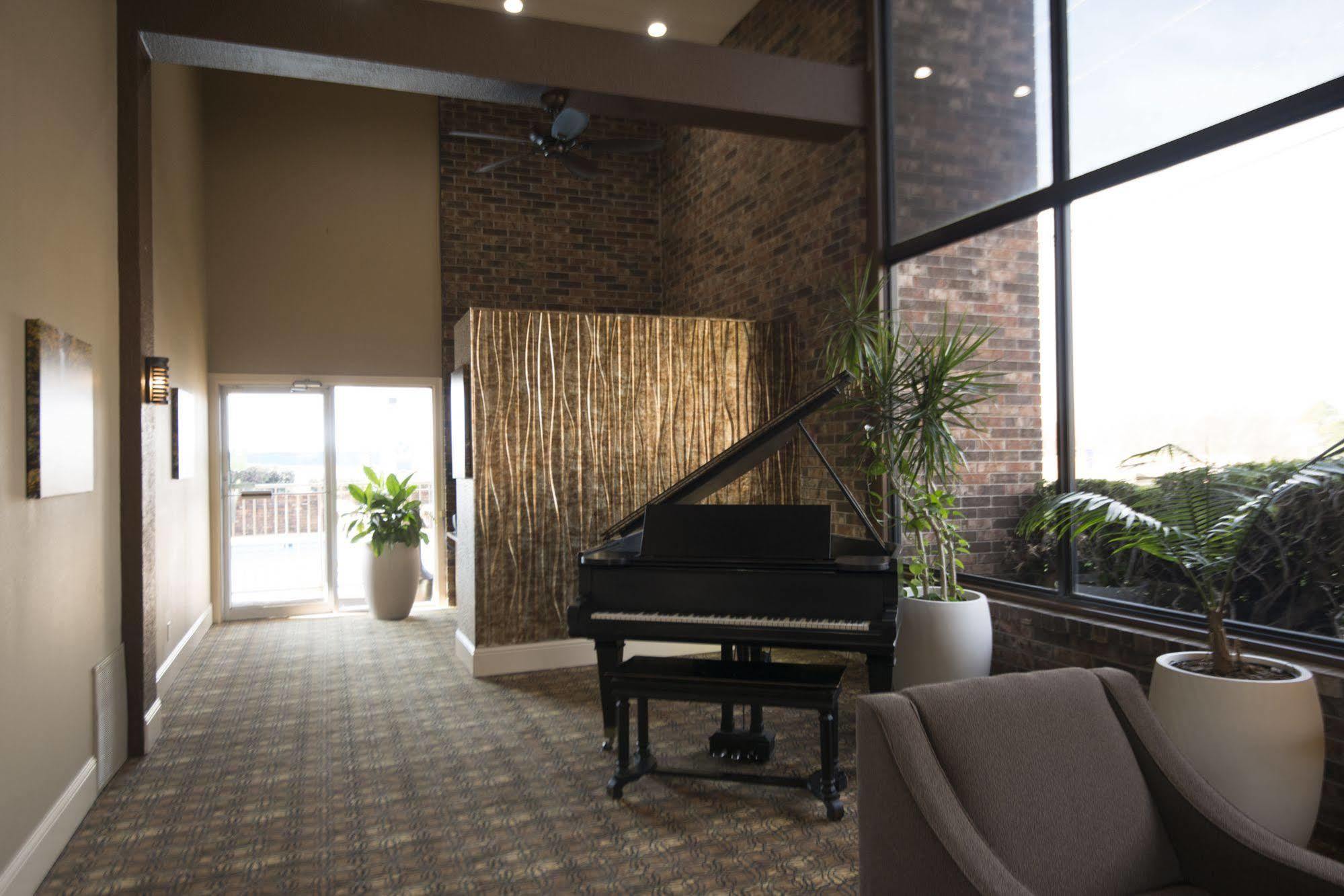 Clarksville Best Western Sherwood Inn מראה חיצוני תמונה